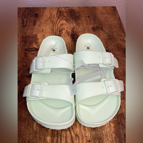 Shade & Shore Women’s Light Green Neida 2 Band Slide Sandals 
Size 8 New - Picture 2 of 4